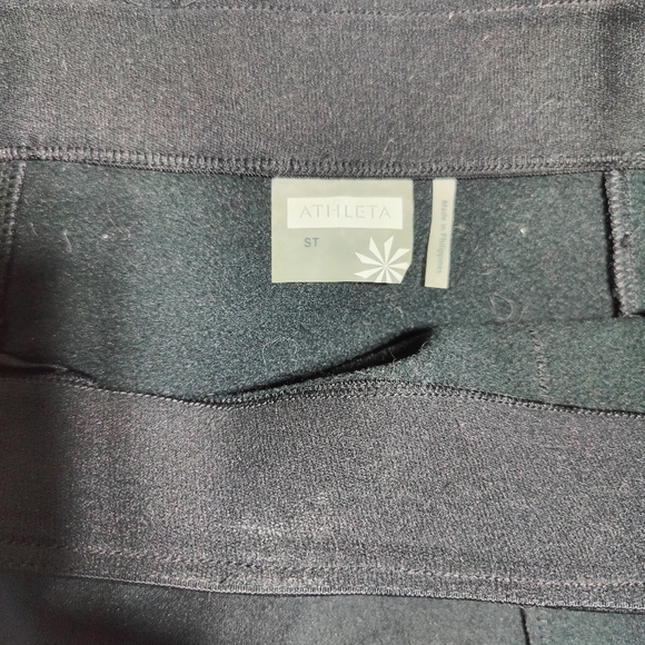 Athleta Scuba Tech Fleece Skirt Mini Women's Size Small Black Front Pockets - Picture 5 of 7